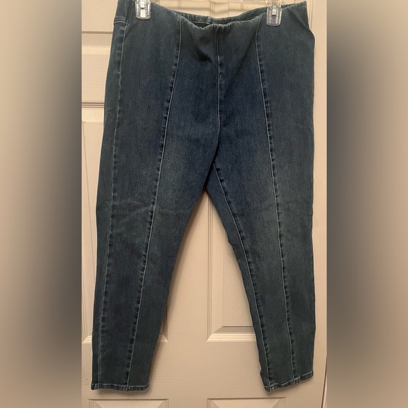 Soft Surroundings Women’s Petite Medium Wash Center Seam Hi Rise Pull On Jean LP - Picture 1 of 5